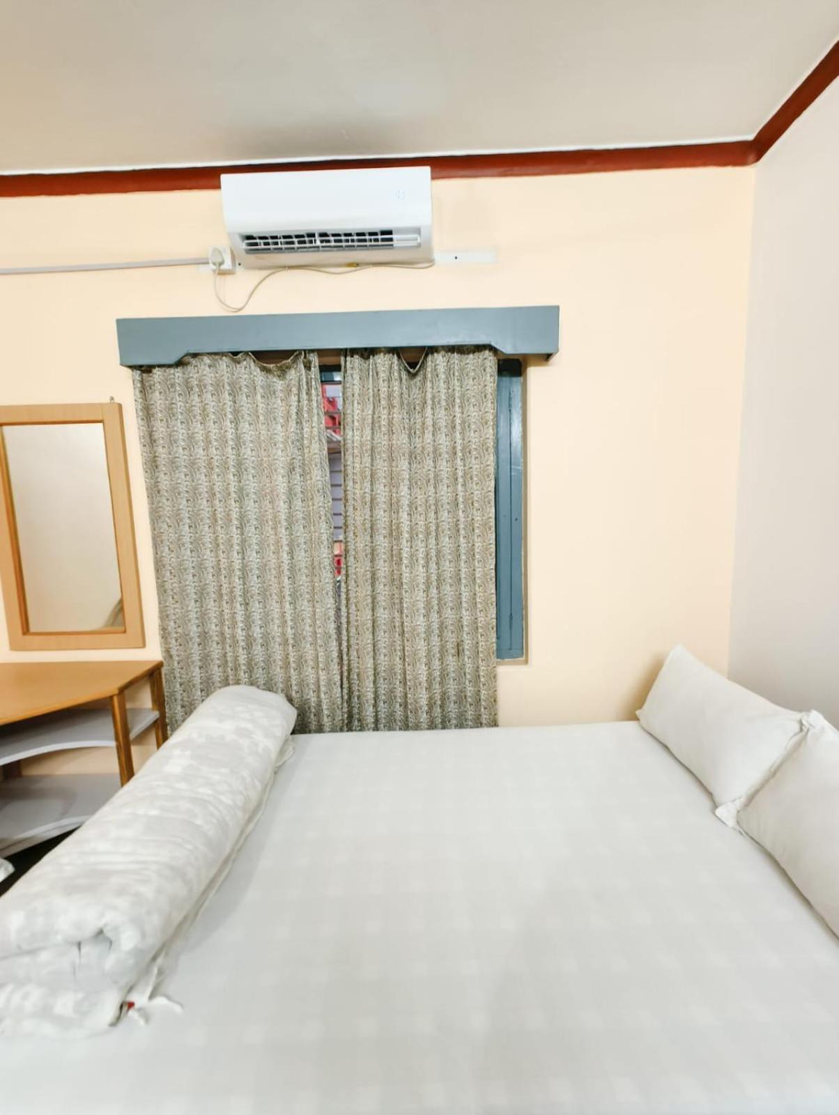 Hotel Mountain View - Lakeside Pokhara Ngoại thất bức ảnh