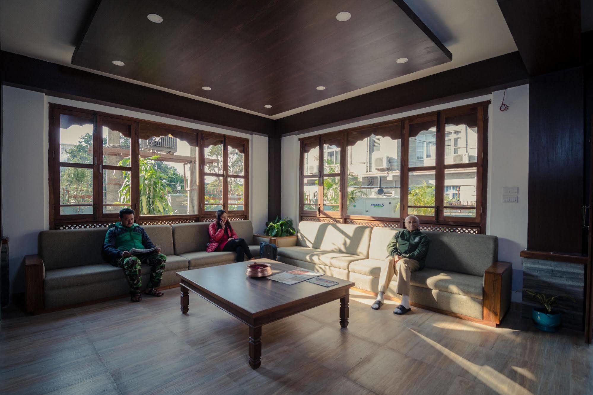 Hotel Mountain View - Lakeside Pokhara Ngoại thất bức ảnh