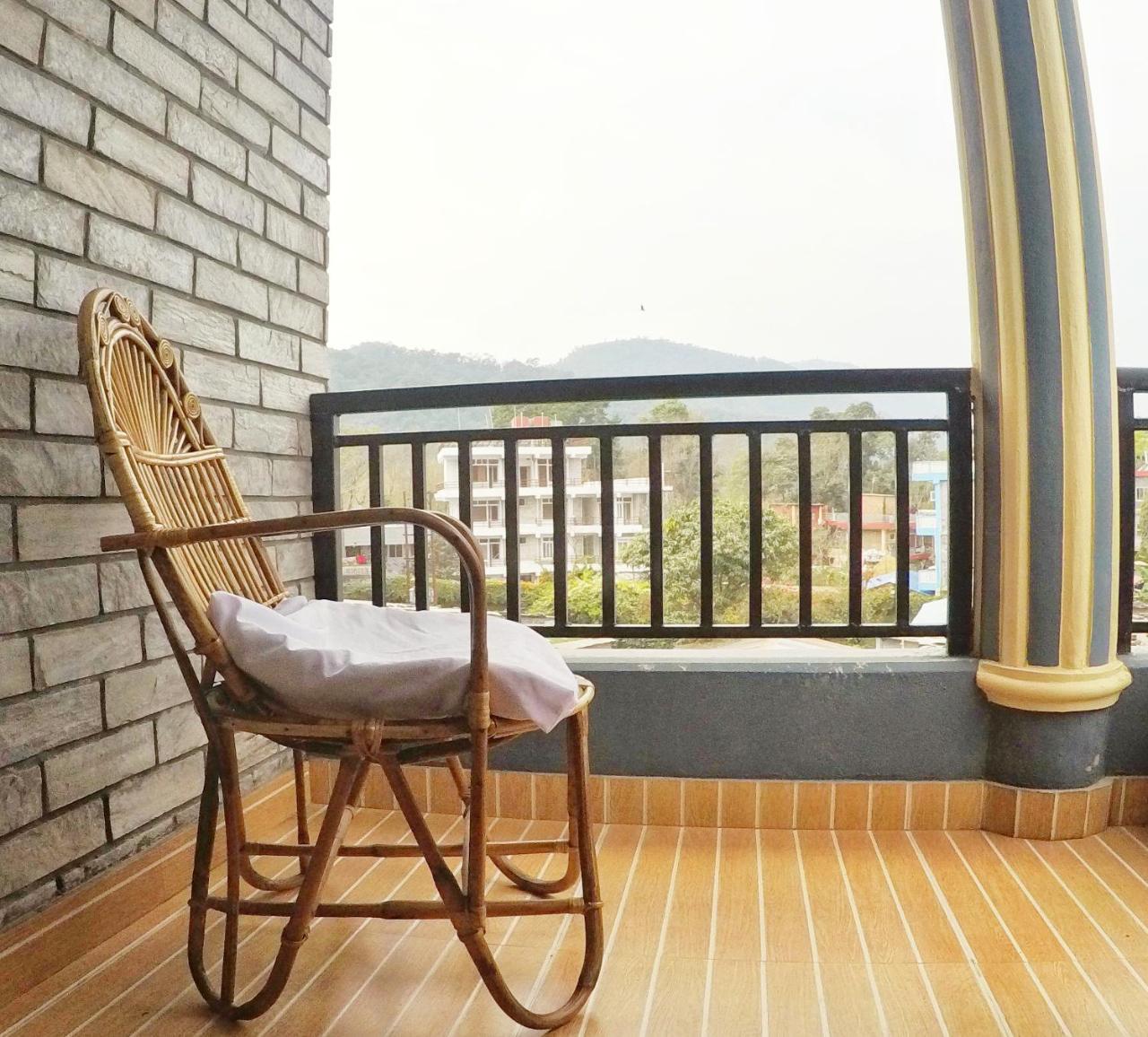 Hotel Mountain View - Lakeside Pokhara Ngoại thất bức ảnh