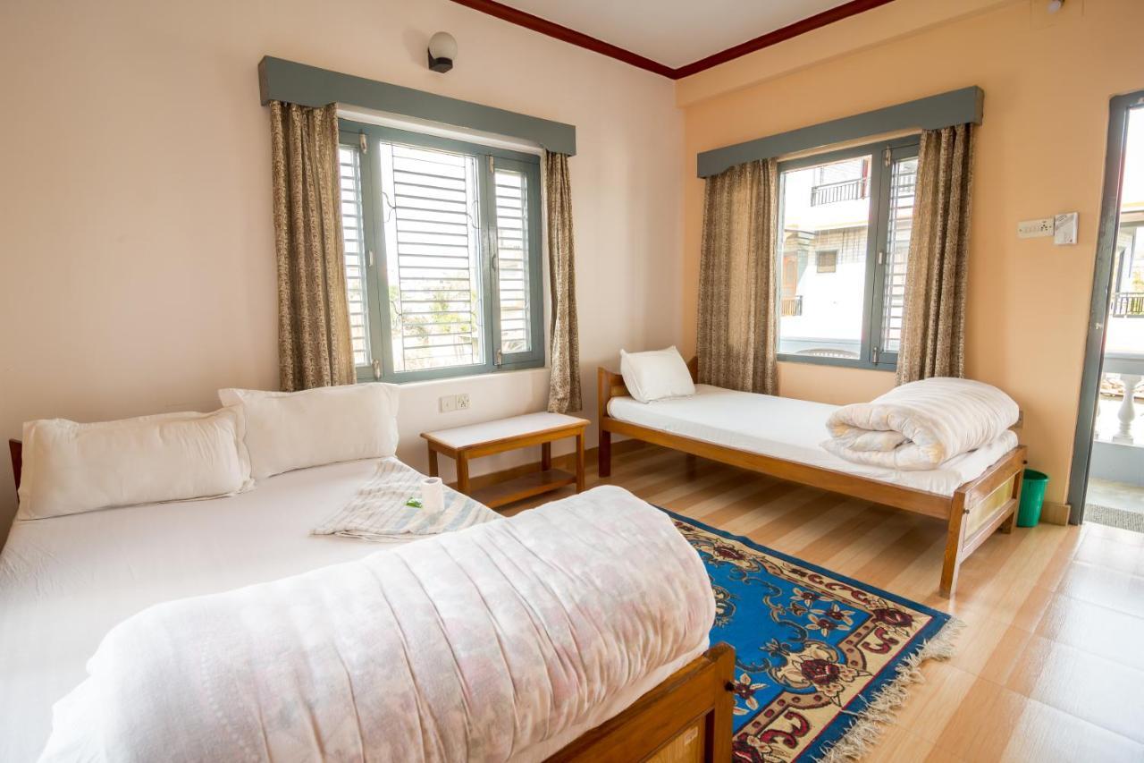 Hotel Mountain View - Lakeside Pokhara Ngoại thất bức ảnh